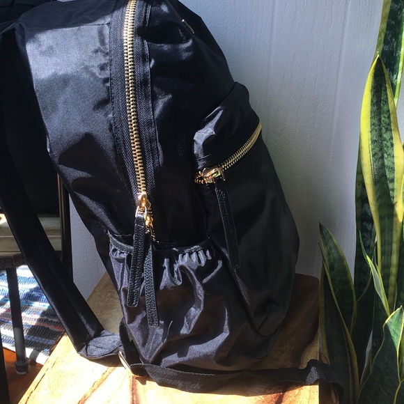 EXCLUSIVE! Black Tarteist by Tarte Backpack! - Picture 5 of 7